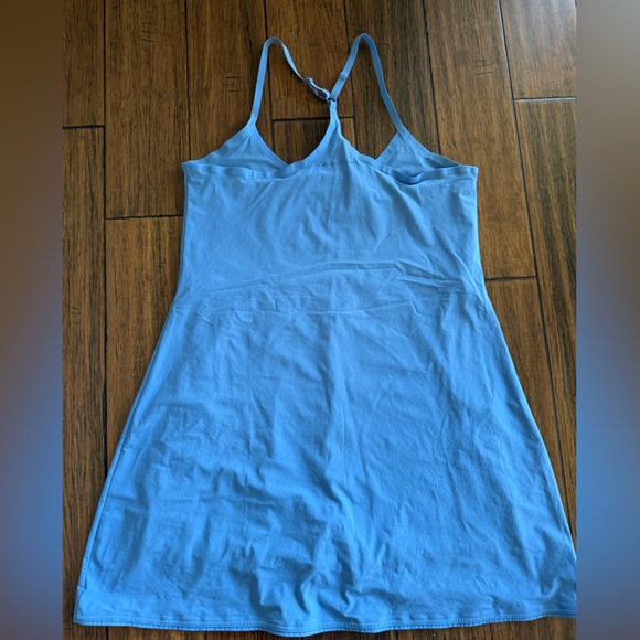 Outdoor Voices — The Exercise Dress
XXL
Baby Blue
EUC - Picture 7 of 12